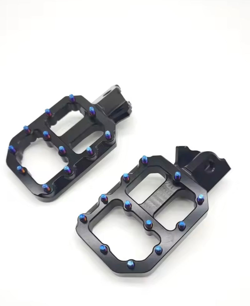 Prickly Wide Style Pegs W Titanium Bolts