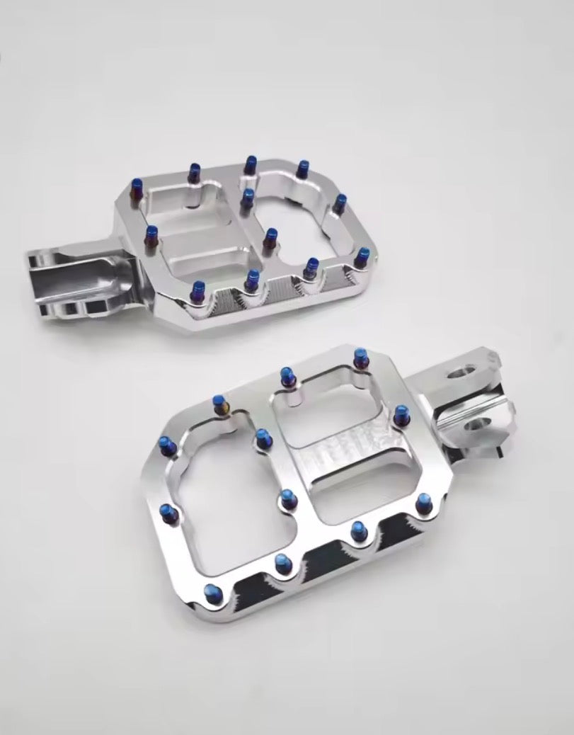 Prickly Wide Style Pegs W Titanium Bolts