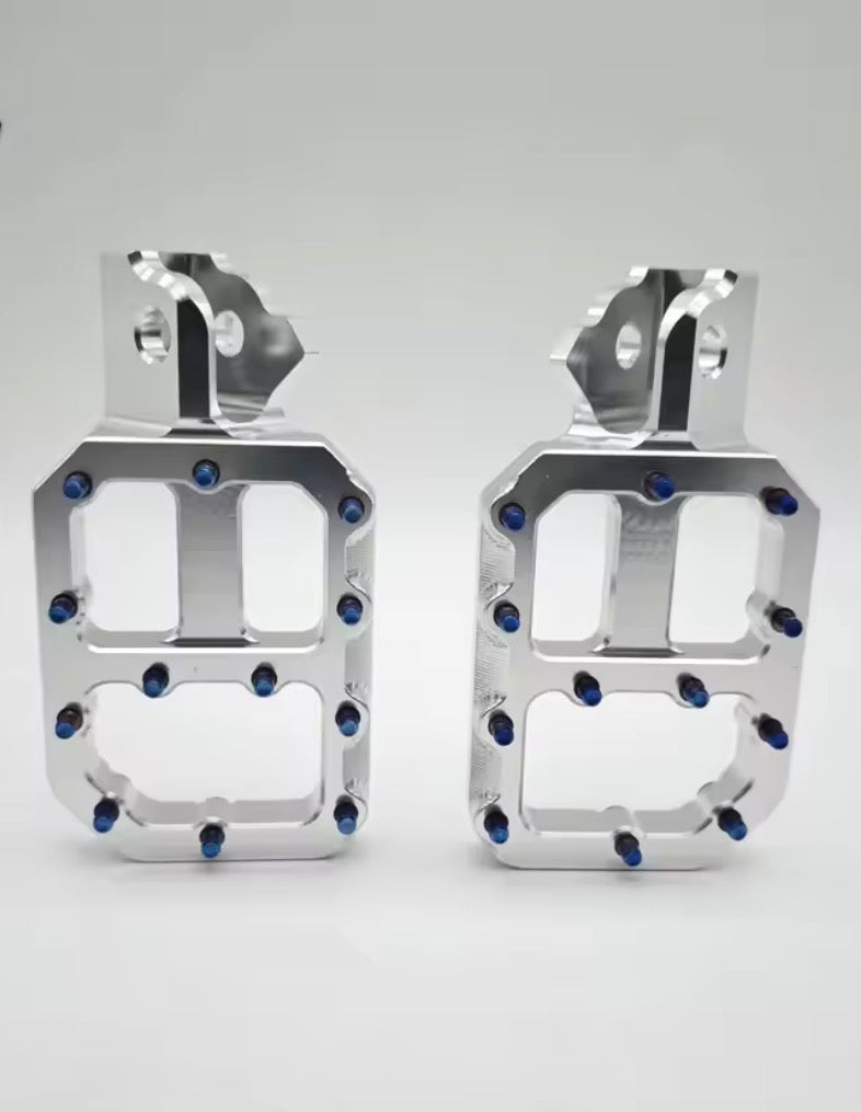 Prickly Wide Style Pegs W Titanium Bolts